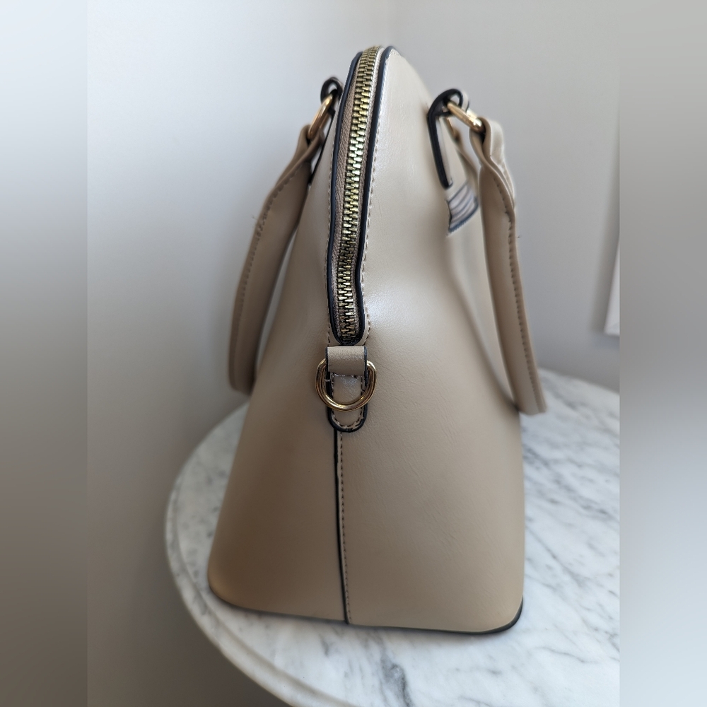 Neutral Geometric Shoulder Bag - Picture 4 of 7